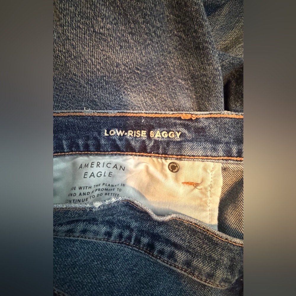 American Eagle 🦅 Outfitters Low Rise Baggy Straight Jeans - Picture 5 of 5